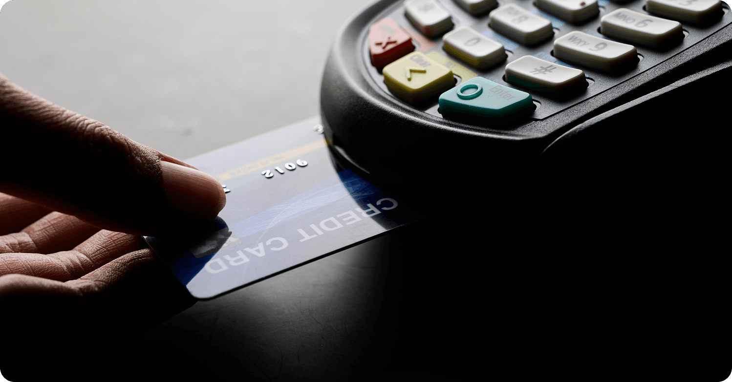 Contactless card payment at a restaurant counter